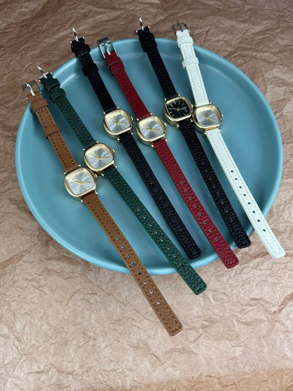 Hot Sale Women Watch Simple Small Dial Quartz Watches Luxury Ladies Gift Wristwatch Fashion Student Leather Strap Clock Relógio.