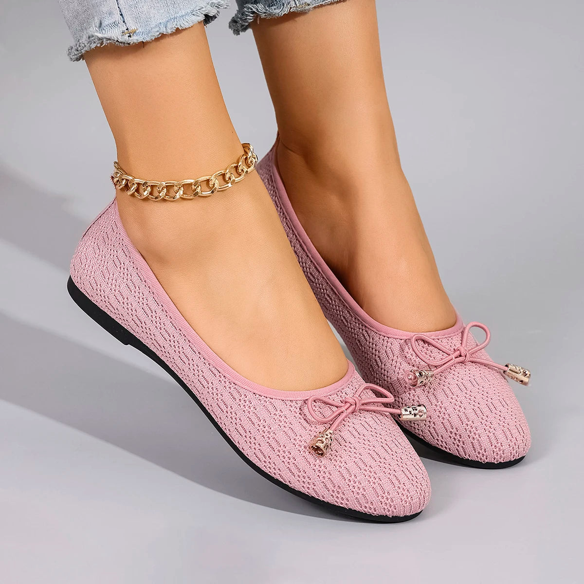 Spring Women's Comfortable, Breathable, Lightweight and Wear-Resistant Casual Shoes with Soft Soles for Lazy People to Step on.