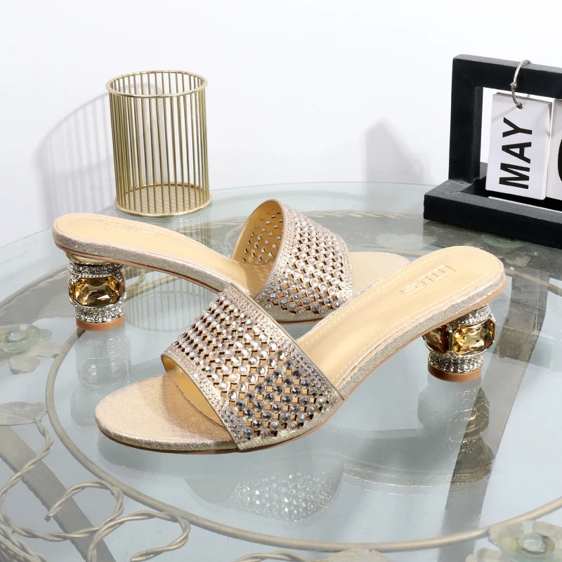 Golden heeles sandals new rhinestones in the summer 2025  thick heels lady slippers wearing banquet luxury elegant slippers.