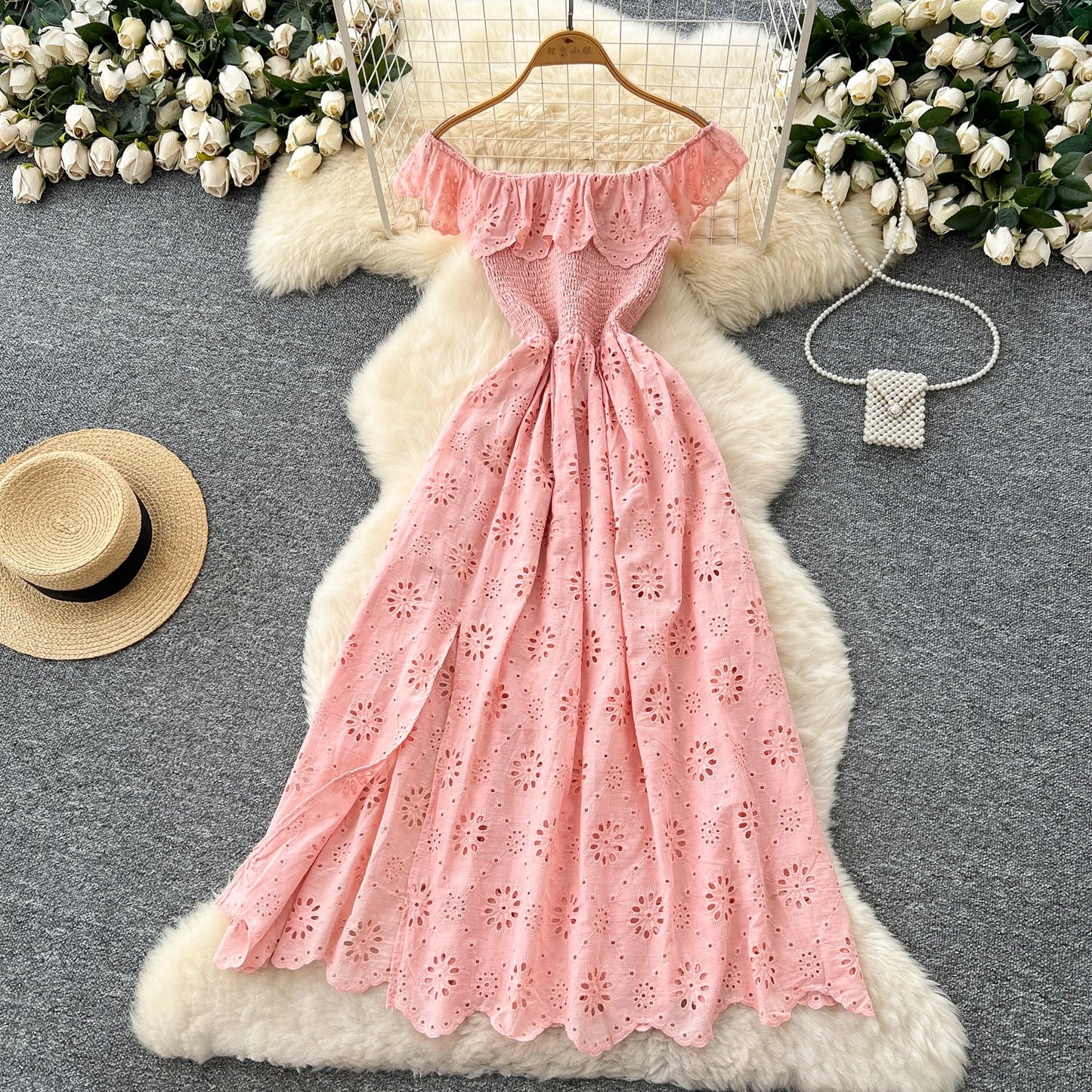 SINGREINY Schickes, ausgehöhltes Kleid mit Stickerei, Rüschen, Spleiß, schulterfrei, elastisch, gerüscht, schlank, 2025, solides, sanftes, langes Urlaubskleid.