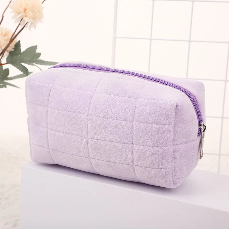 Cute Plush Makeup Bag for Women Portable Travel Small Cosmetic Bags Solid Color Zipper Toiletry Bag Washing Pouch Storage Bags.