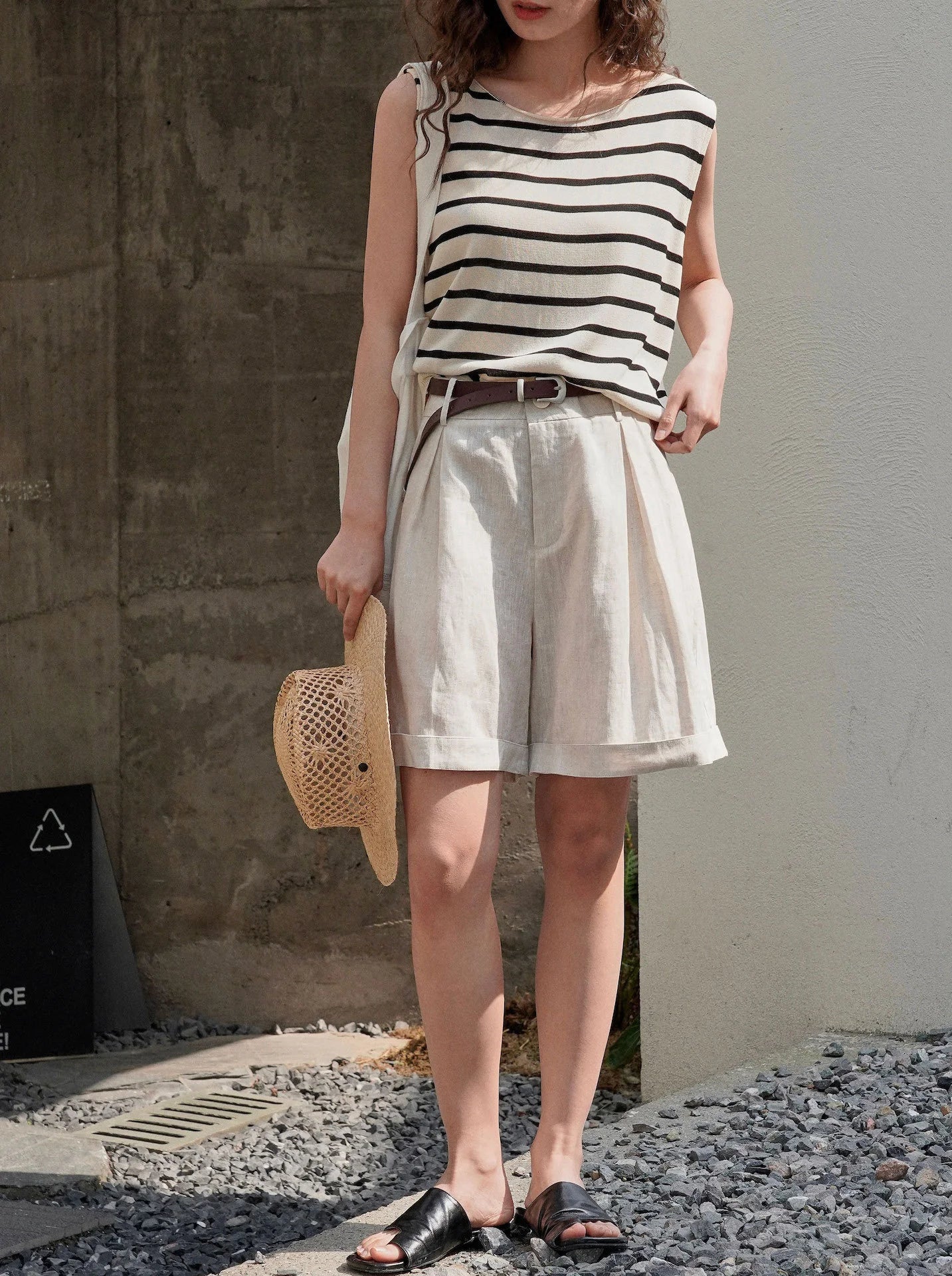 Summer Korea Style Lazy Linen Curled Bermuda Shorts Wide Leg Loose Slim Casual Hot Pants For Women.