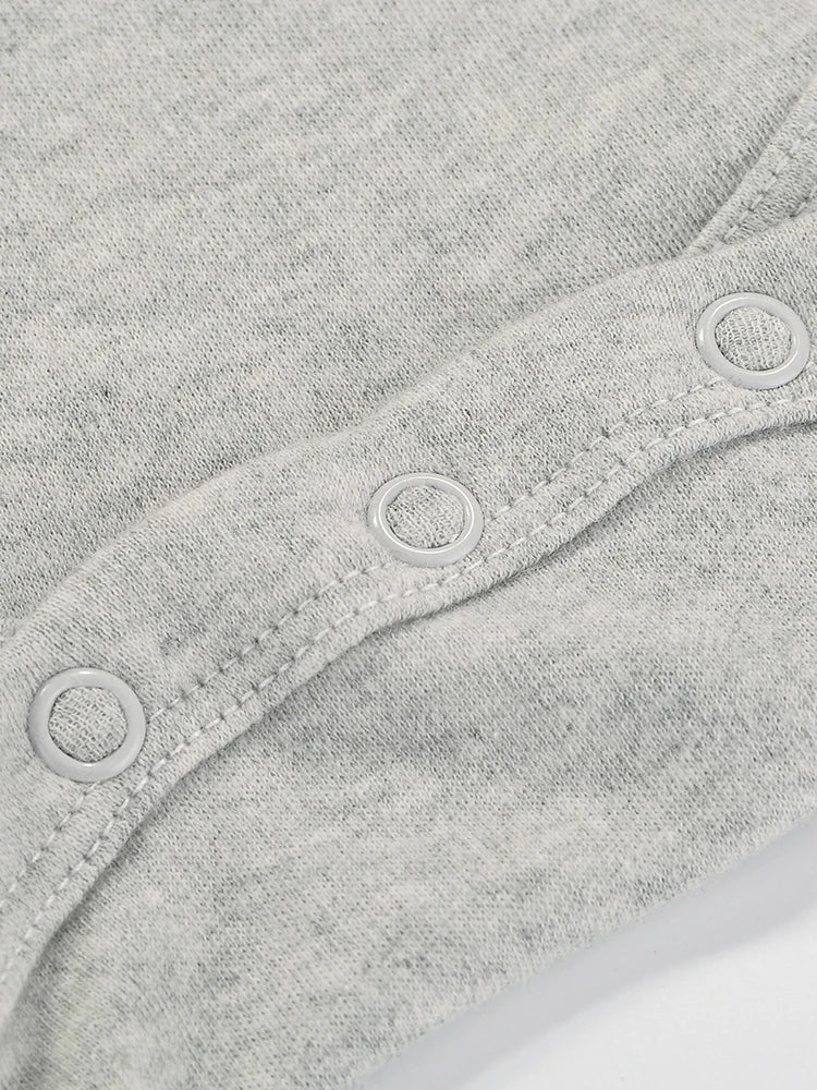 3 stücke zufälliger Dreiecks overall für Frühling und Herbst, Baby-und Kleinkind overall, einteiliges Jumpsuit-Kinder zubehör.