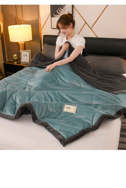 Milk Fleece Autumn Winter Warm Weighted Blankets for Beds European Thickened Beibei Velvet Throw Blanket Warmth Quilt Comforter.