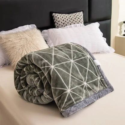 Nordic Style Geometric Printed Blanket Two Person Winter Thickened Quilt Coral Fleece Material Easy To Maintain Plush Bed Sheets