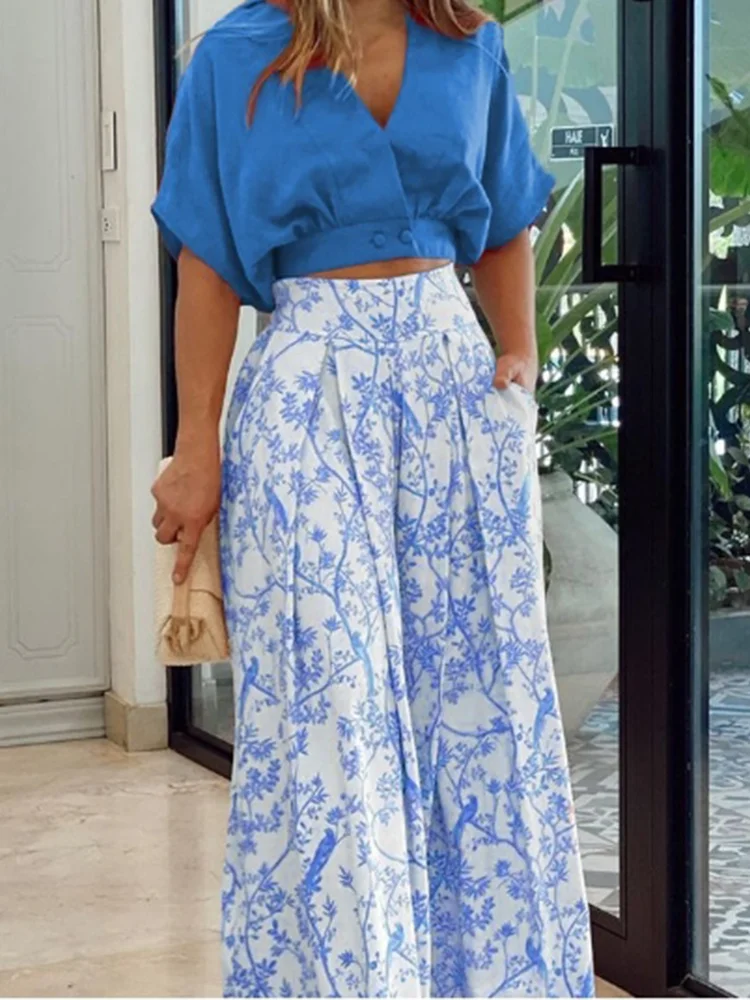 Solid Color V-neck Short Sleeved Floral Print Women's Wide Leg Pants High Street Fashion Daily Versatile Summer Set.