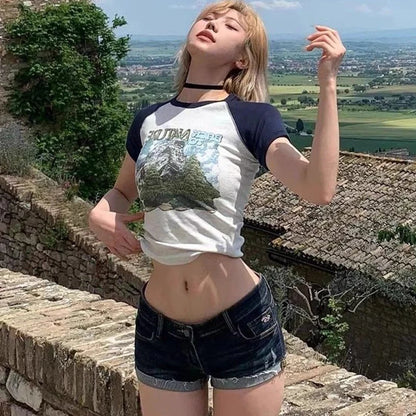 Summer Korean Sexy Low Waist Women Denim Shorts American Lady Y2K Elastic Slim Fit Hot Pants Female Embroidery Wrapping Jeans.