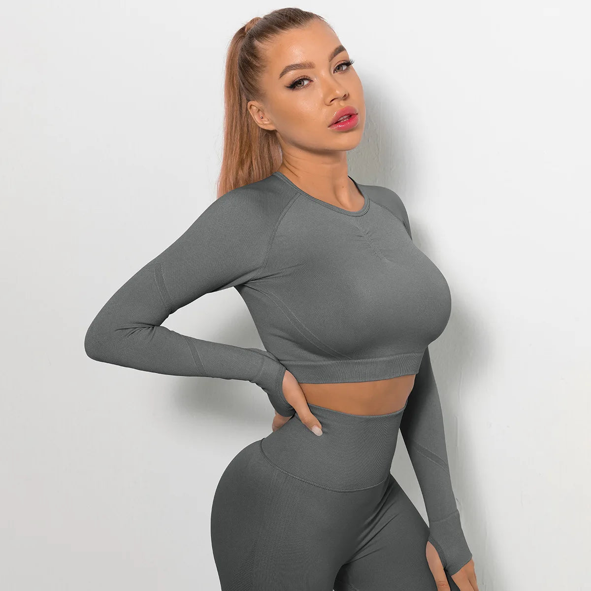 Solid Color Sexy Seamless Yoga Long Sleeves for Woman Slim Casual Sports Running Gym Workout Top Quick Drying Fitness Top.
