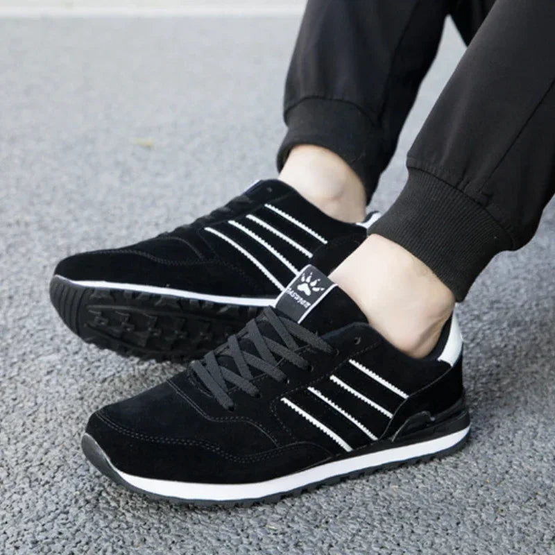 Brand Sneakers Men Outdoor Running Shoes High Quality Lace-Up Men Casual Shoes Fashion Comfortable Walking Shoes Tenis Hombres.