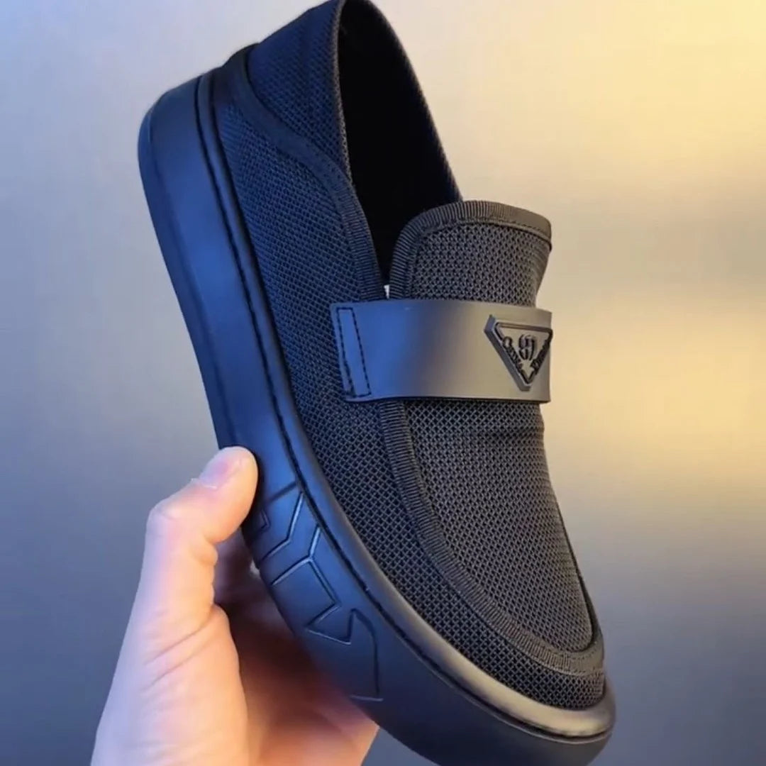 2025 Men's Slip-On Breathable Mesh Skate Shoes Ultra-Light Low-Top Casual Sneakers Trendy Minimalist Comfort Footwear for Men.