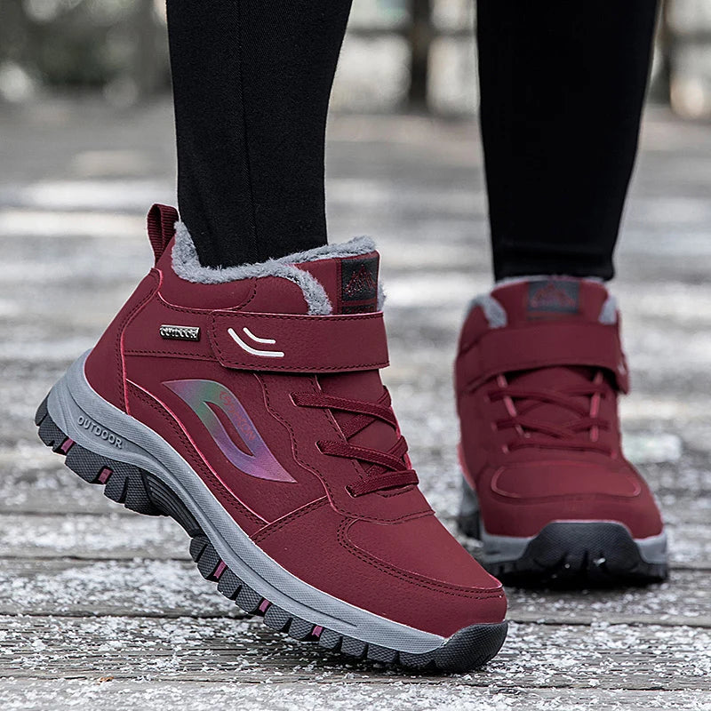 Unisex Winter Cotton Shoes Thick Soled Leather Warm Comfortable Snow Walking Casual Shoes Lightweight Outdoor High Top Boots.