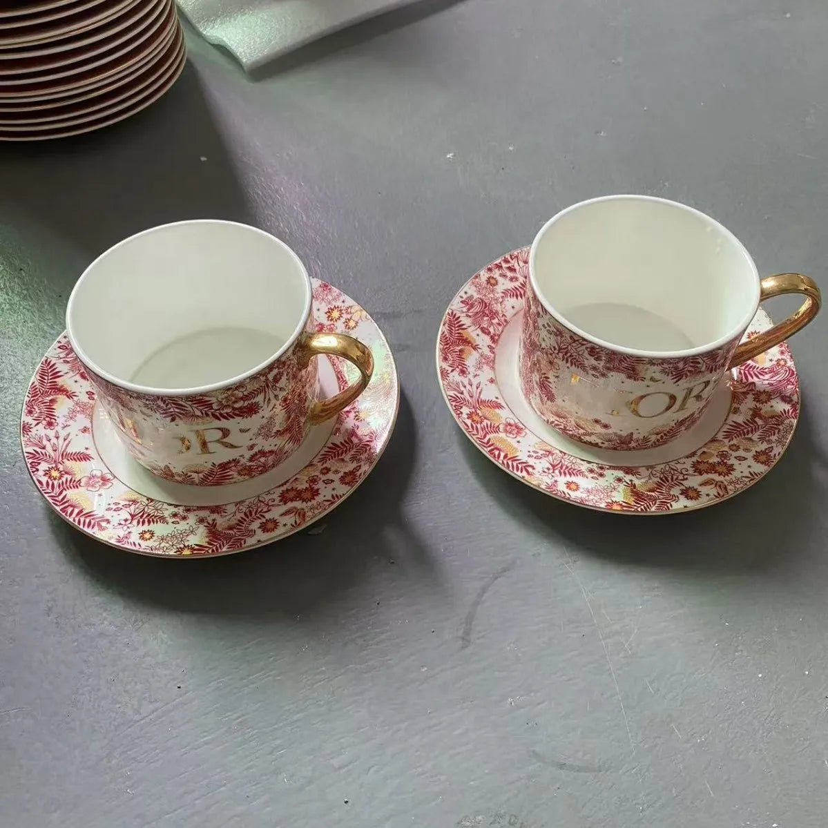 Red, Blue, Gray Tiger Series  Animal Images Bone Porcelain Coffee Cup Plate European Afternoon Tea Cup and Saucer Set Gift Box