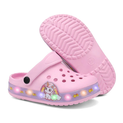 Light Sandals for Girls Pink Cartoon Printing Summer Beach Kids Shoes Outdoor Non-slip Classic Design Children's Casual Clogs.