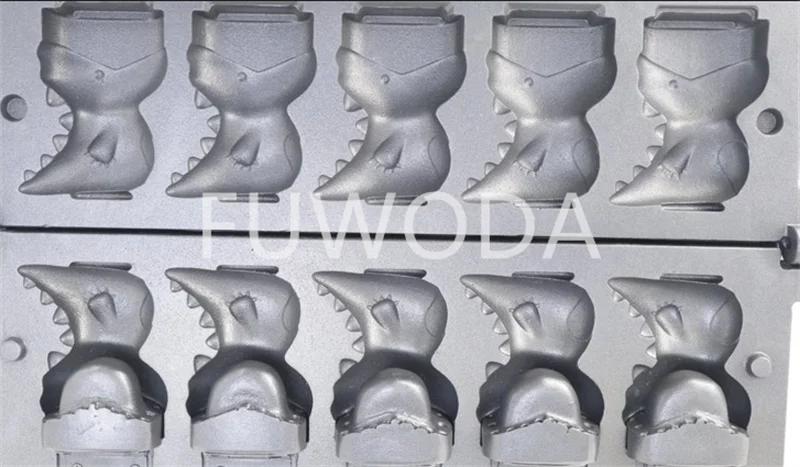 Customizable Electric 110V/220V Non-sticking Stainless Steel Dinosaur Waffle Making Machine Open Mouth Taiyaki Waffle Machine.