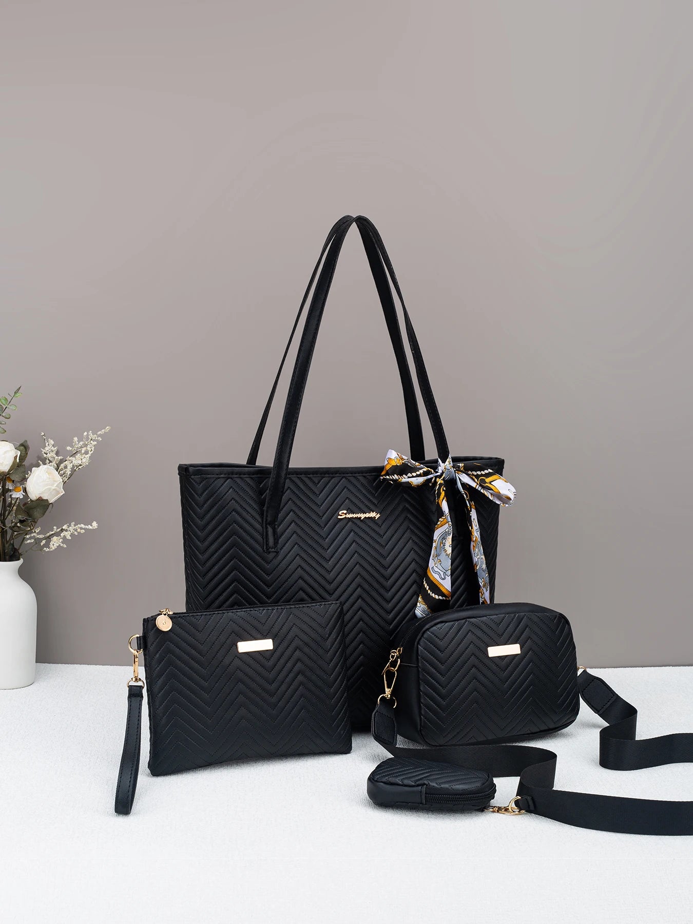 Wave pattern daily commuting large capacity tote bag handbag four piece set fashion trend personality change camera bag.