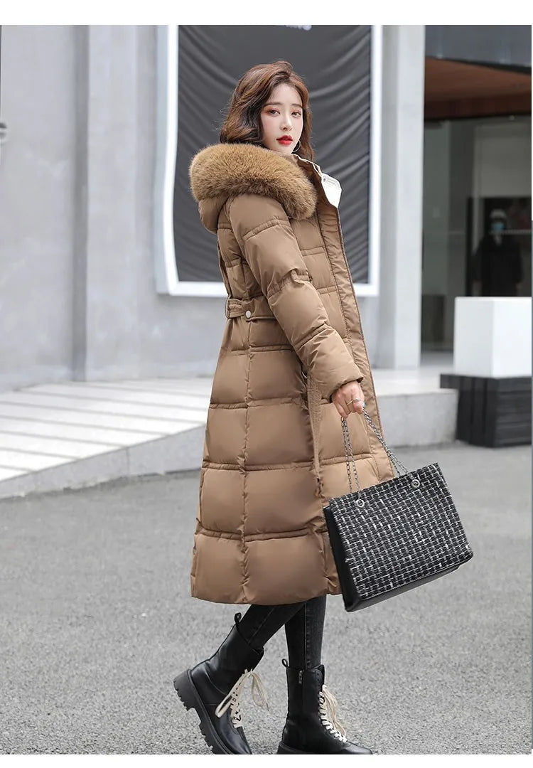 2024 neue Winter frauen Gepolsterte Jacken Mid-länge Modische Mit Kapuze Große Pelz Kragen Lose Dicke Unten Baumwolle Oberbekleidung damen