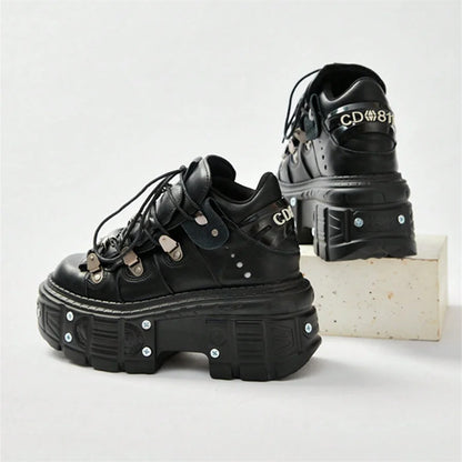 Punk Stil Frauen Schwarze Schuhe Rock Metall Dekor Lace-up Ferse Höhe Plattform Schuhe Gothic Mann Turnschuhe Frauen Stiefeletten 2025, Neue