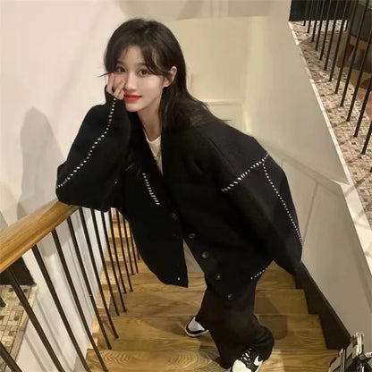 Women's Sweater Coat In Autumn and Winter V-neck Sweaters Jacket To Keep Warm and Loose Wild Academic Style Chic Cardigan.