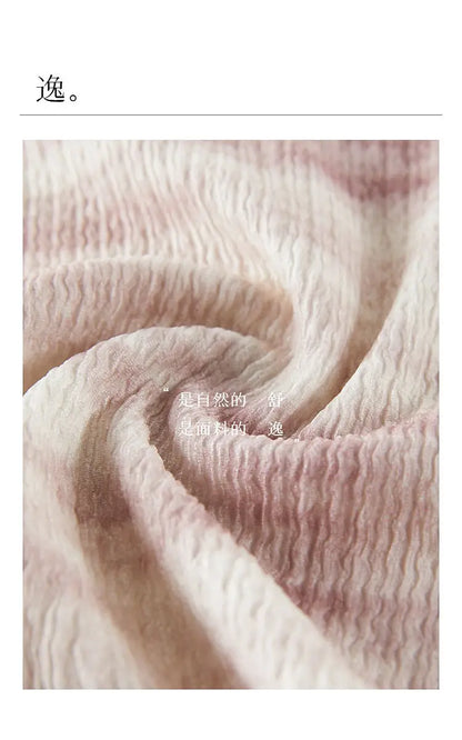 Elegant and Versatile Smudged Hooded T-shirt for Women's Simple Semi-zipper Casual Short-sleeved Top.