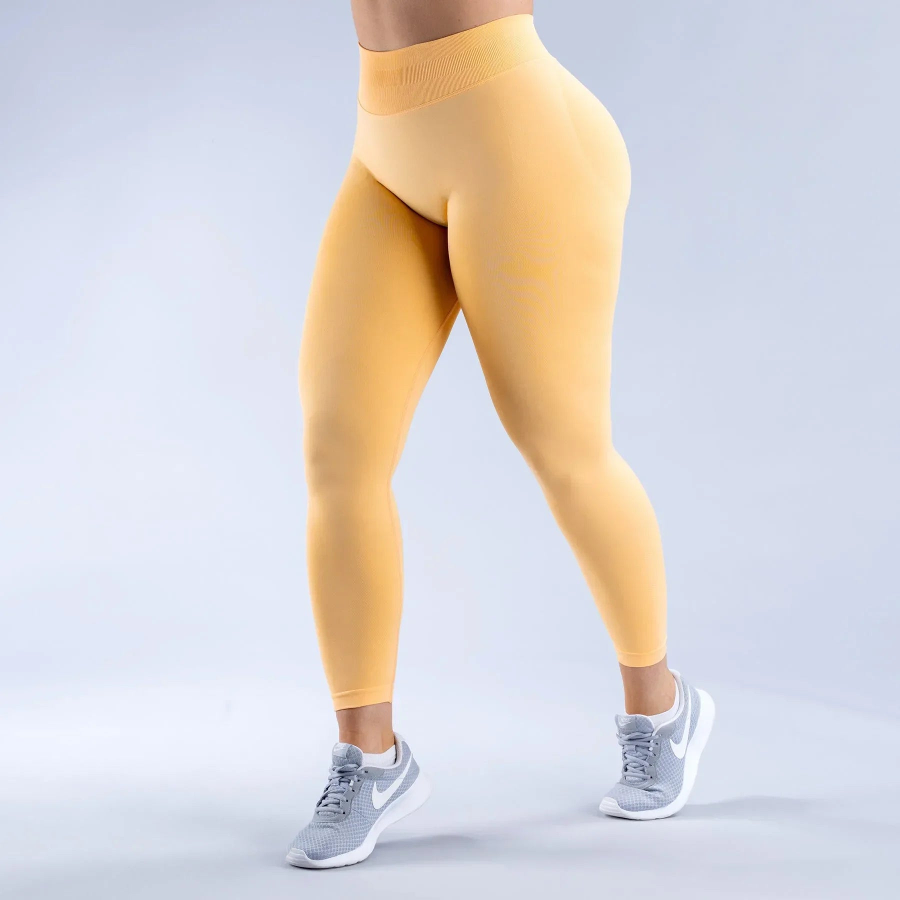 Seamless Women Solid Waist Yoga Pants Three-section Waist Sexy Hip-lifting Tight Sports Pants Fitness Exercise Yoga Pants.
