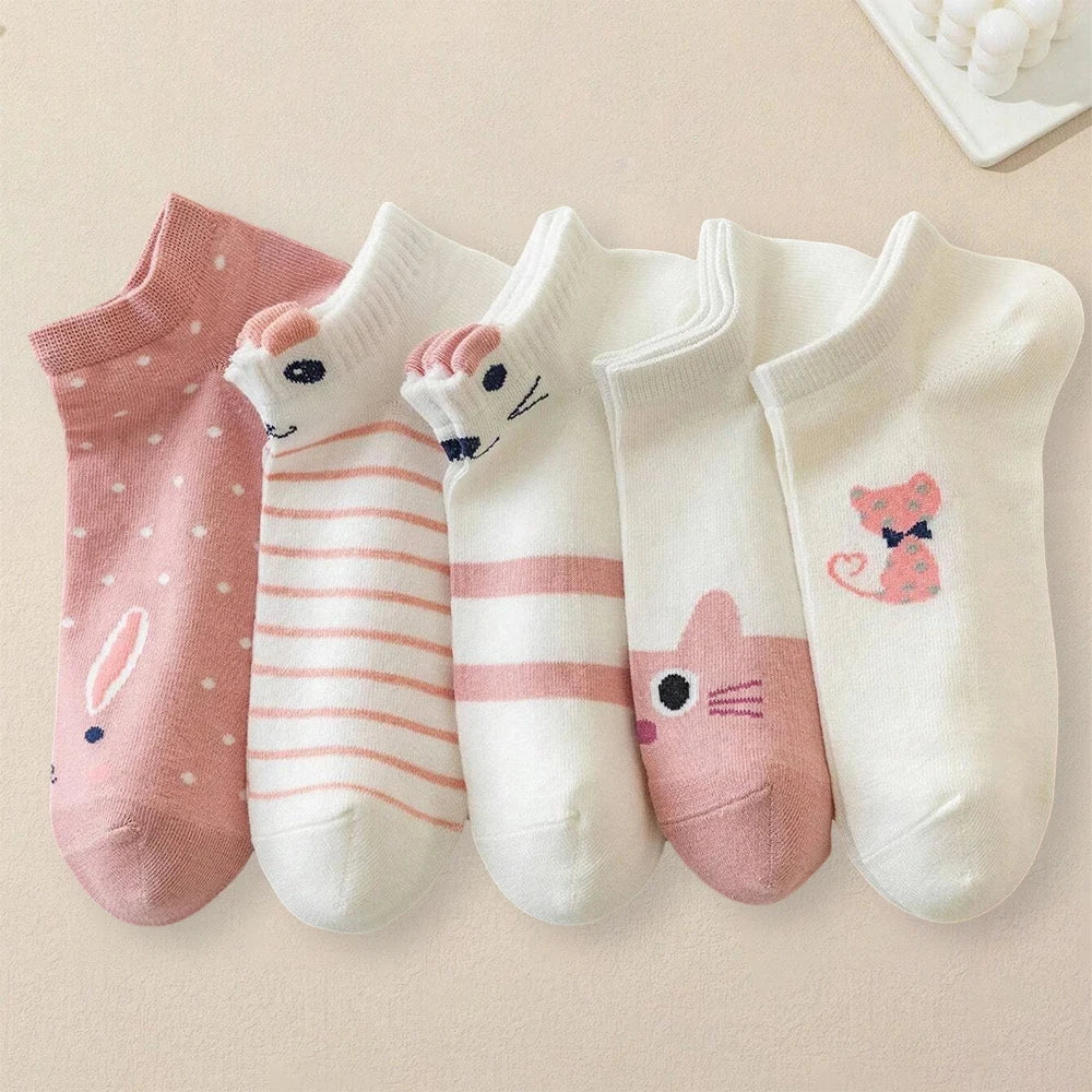 5 Pairs Women Cartoon Patterned Socks Trendy Versatile Breathable Sweat Wicking Deodorizing Antibacterial Comfortable Socks.
