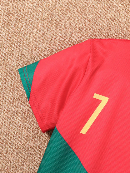 2025 Youth and Children Red and Green Splicing Color No. 7 Legend Quick-drying Sports Football Suit Set.