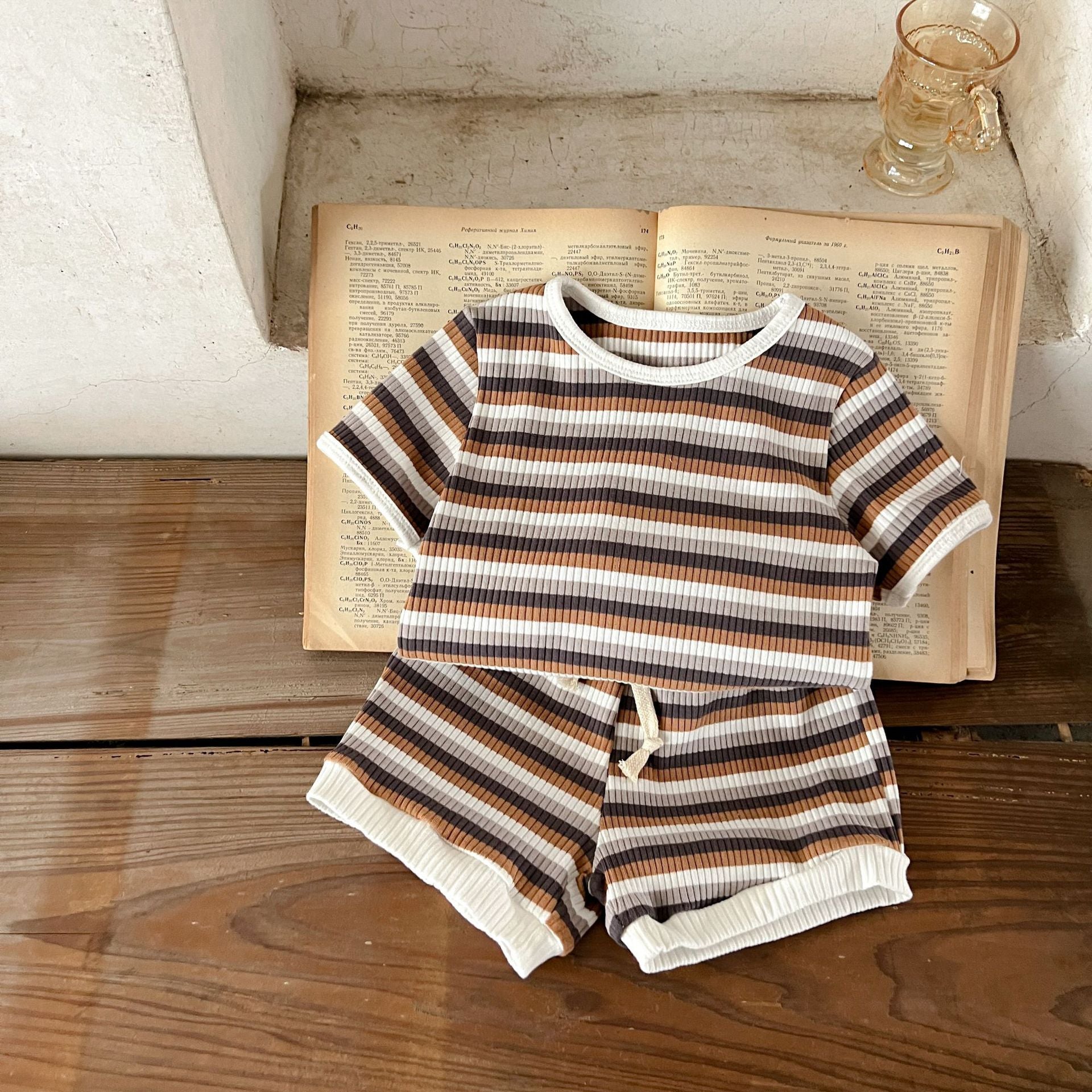 Korean Version Summer Kids Baby Girls Boys Short Sleeve Striped Top Tees +shorts Pants Infant Cute Pure Cotton Clothing Set.