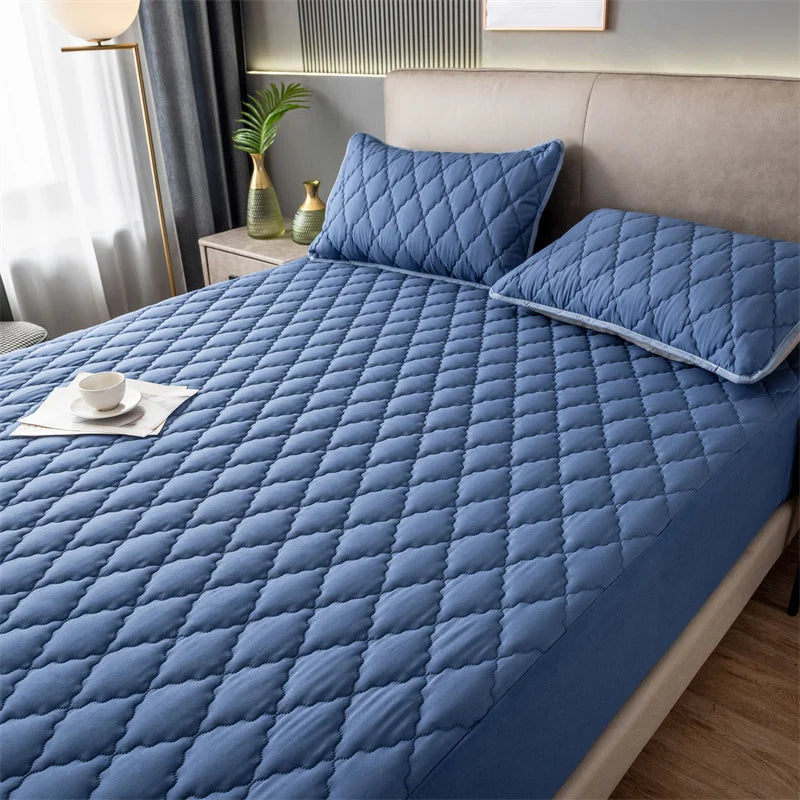 Home Mattress Cover Waterproof Thickened Quilted Waterproof Bed Cover Breathable Mattress Protector Fitted Sheet No Pillowcases.