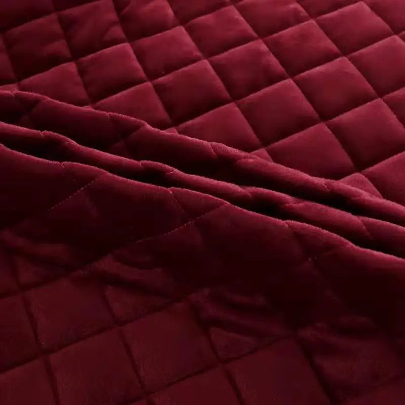 European Luxury Quilted Bed Skirt Winter Warm Thicken Velvet Bedspread King Good Hand Feeling Bed Skirt Not Included Pillowcase.