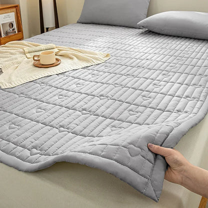 Washed cotton quilted thicken mattress pink romance heart sleeping mat 150cm bed sheet bed protection pad queen king size