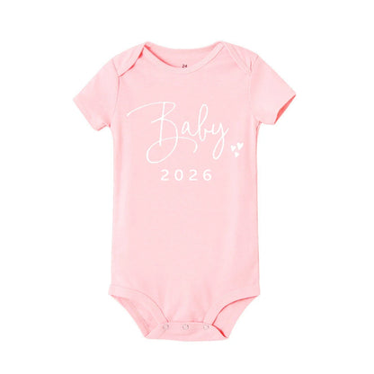 Baby-Ankündigung bald 2026 Neugeborene Baby-Bodys Sommer Jungen Mädchen Strampler Körper Schwangerschaft offenbaren Kleidung.