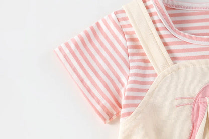 2024 Sommer Baby Mädchen Kleidung niedlichen Hasen falsch zweiteiligen Bodysuit Kleinkind Streifen Patchwork einteilige Kleidung