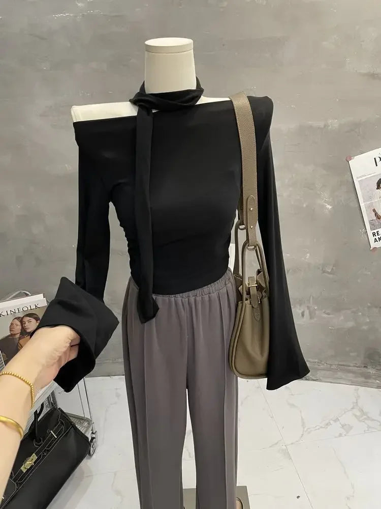 Sexy One-Shoulder Long Sleeve T-Shirt with Scarf Short Flared Sleeve Blindfolded Entry Base Shirt Tight Short Crop Top.