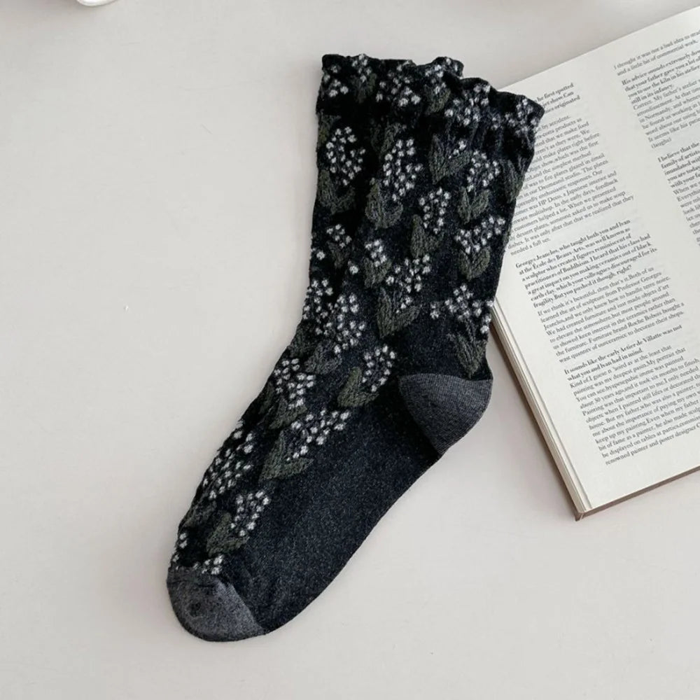 Autumn Winter Long For Women Retro Harajuku Relief Print Daily Casual Streetwear Cute Socks Fashion Japanese Style Women's Socks