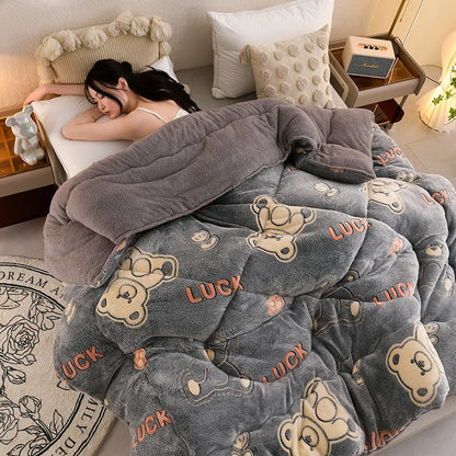1Pc Snowflake Velvet Skin-Friendly Milk Velvet Quilt Quilt Core Suitable for Bedroom Apartment Winter Thickeneded Warm Comfortable Fashion Print Ins Style 1.5/1.8/2/2.2m Bed.