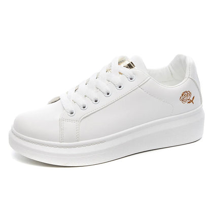 2024 Frühjahr und Sommer Neue Damenschuhe Leder Belüfteter Sportstil Freizeitschuhe Boardschuhe Kleine weiße Schuhe INS Low Top.