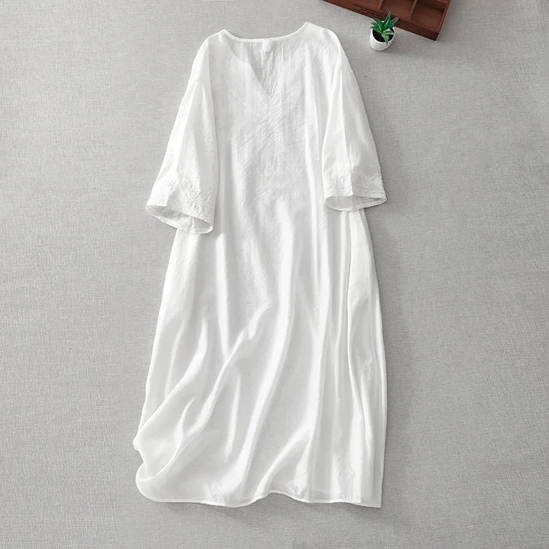 Neuankömmling 2024 Sommer Kunst Stil Frauen Kurzarm V-Ausschnitt lockeres Kleid Vintage Stickerei solide weiße A-Linie lange Kleider.