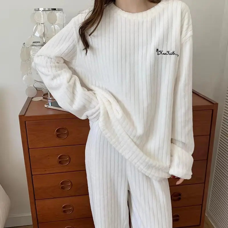 New Autumn/Winter Coral Fleece Pyjamas for Women Thickened Homewear Student Comfort Cotton Fleece Plus Size Fashion Pyjama Set