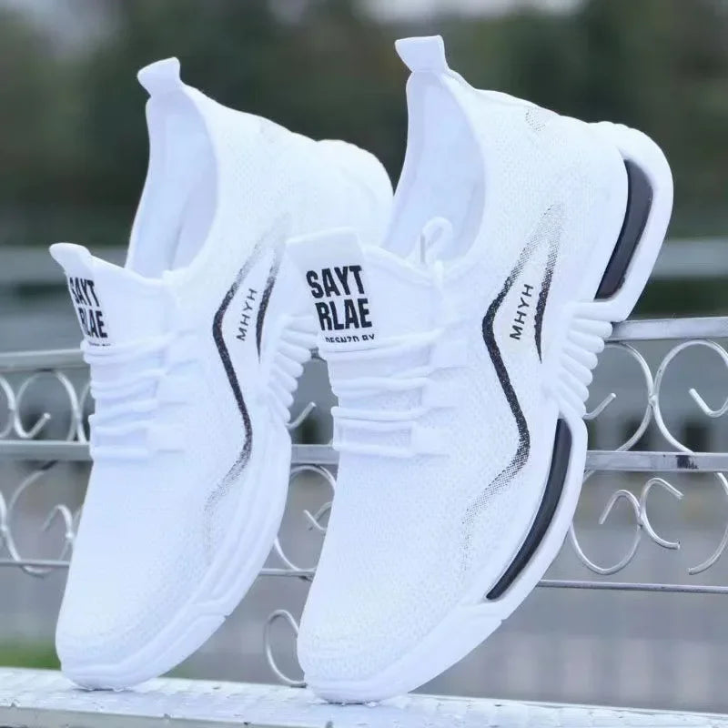 Vulkanisierte Herrenschuhe 2025, Frühling, atmungsaktiv, rutschfest, Plattform, modisch, neue koreanische Laufschuhe, schwarze Turnschuhe, Schuhe für den Außenbereich