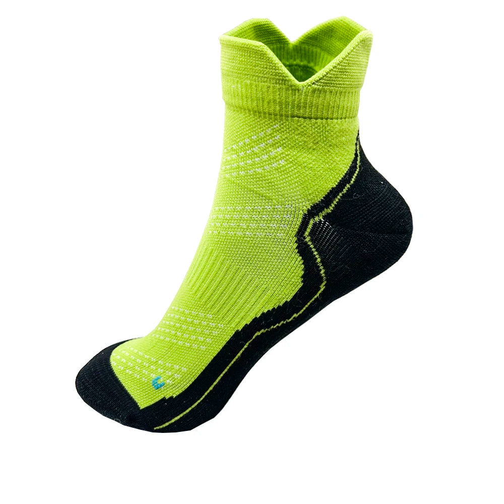 2/4 Pairs Cushioned Cotton Ankle Socks for Men Athletic Running Socks Low Cut Casual Sports Sock Tab Short Socks for Men Women.