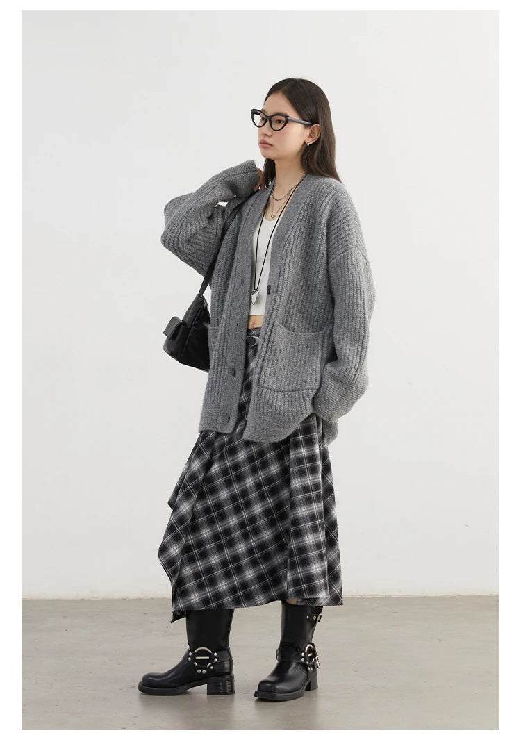 CHIC VEN Women Skirts A Line Retro Loose High Waist Irregular Color Plaid Frosted Half Body Long Ladies Skirt Winter 2025