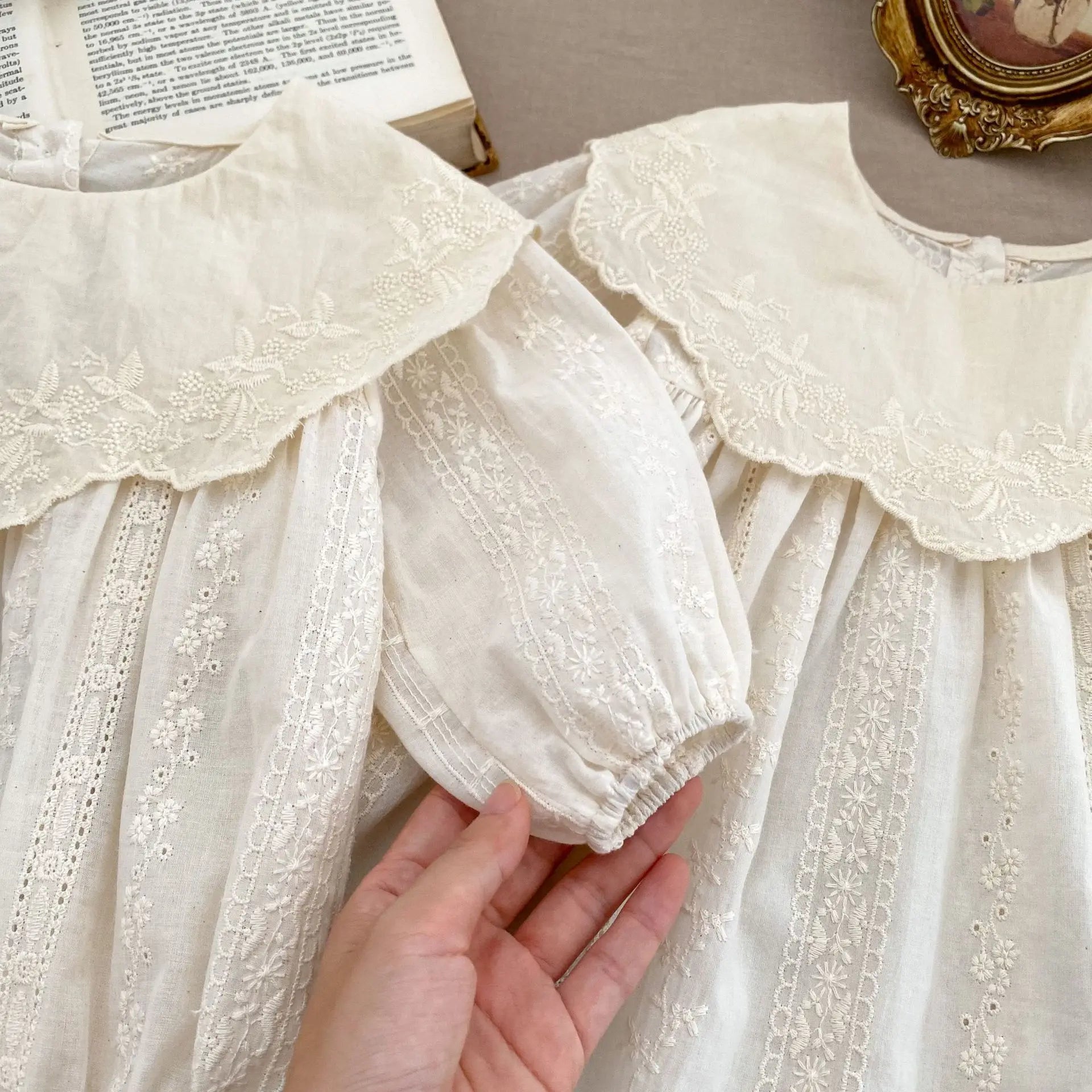 Frühling Baby Body Schwestern Kleid Blume Stickerei Kleid für Kleinkind Mädchen Kleinkind Outfit.