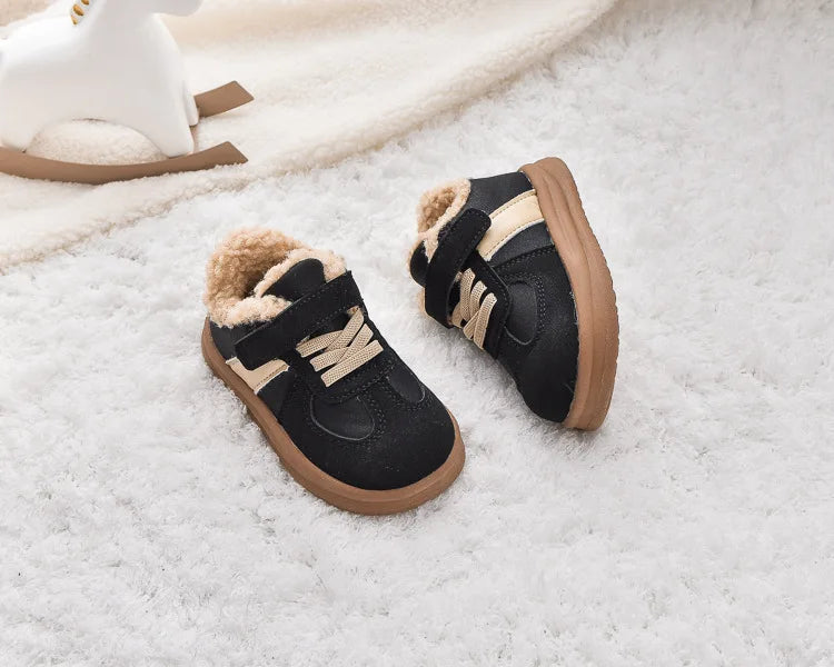 2025 Winter New Pulsh Fashion Trend Casual Sports Shoes for Childrens Anti Slip Warm Boys' Shallow Mouth Versatile Snow Sneakers.