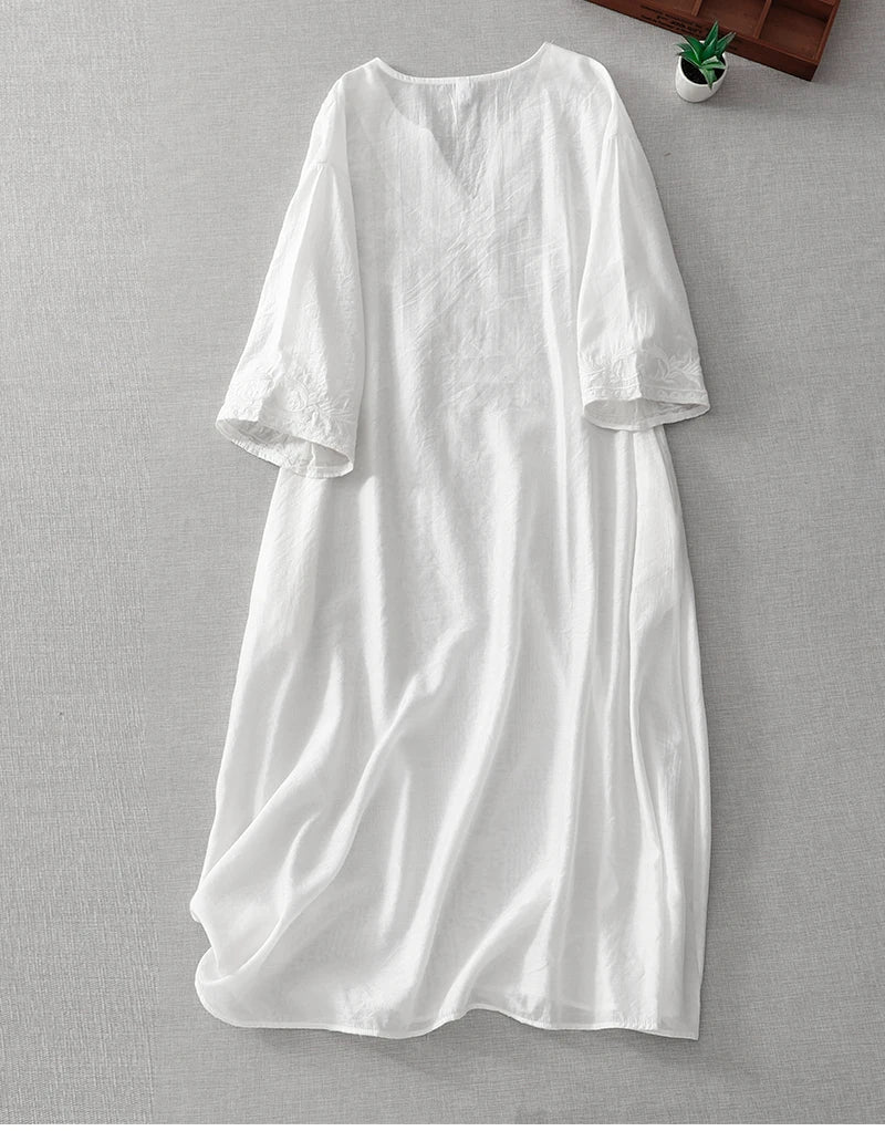 Neuankömmling 2024 Sommer Kunst Stil Frauen Kurzarm V-Ausschnitt lockeres Kleid Vintage Stickerei solide weiße A-Linie lange Kleider.