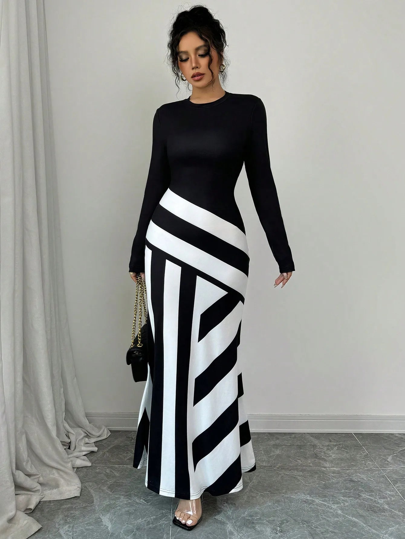 Sexy frauen Maxi Kleider Neue Herbst Streetwear Fashion Schwarz Weiß Patchwork Beiläufige Dünnes Kleid Elegante Gestrickte Kleider Kleidung