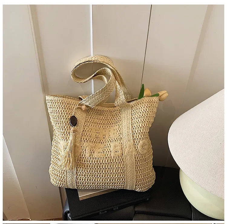 Summer Fashion Women's Large Capacity Shoulder Bag Straw Woven Bag Letter Embroidery Handbag Casual Female Tote Bag Beach Bags.