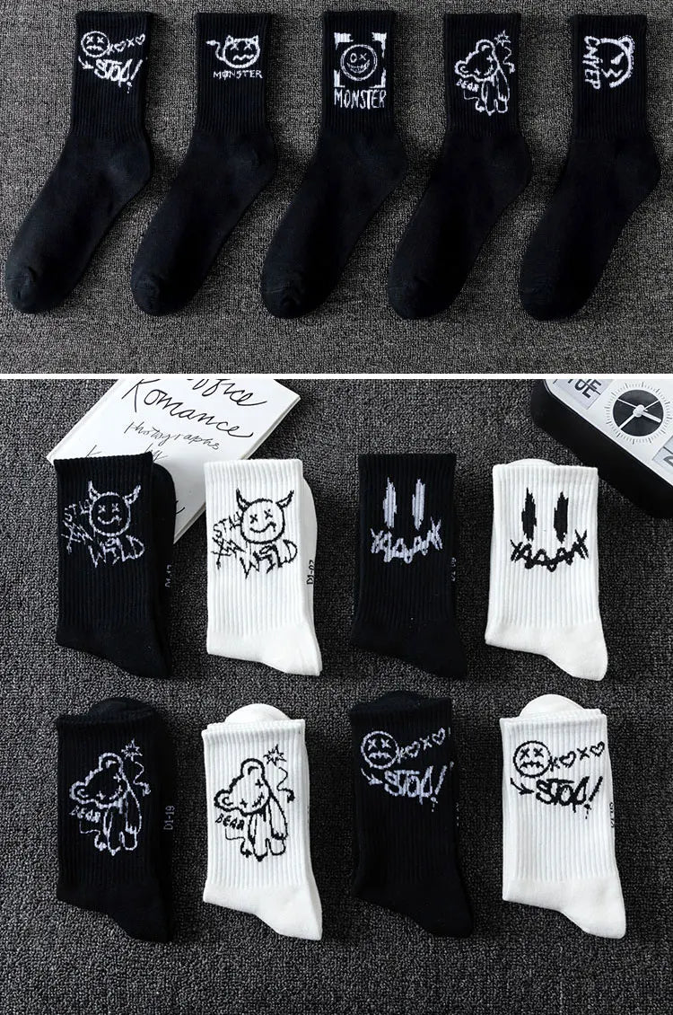 10 pairs of men's sports socks, casual, breathable, and versatile. Ghost face graffiti personalized socks.