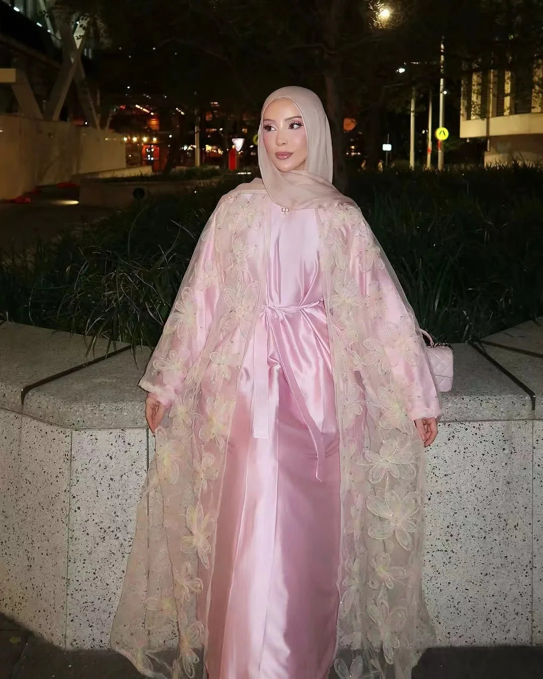 Eid Pink Embroidery Abayas for Women Muslim Dress Dubai Open Abaya Turkey Kaftan Kebaya Kimono Cardigan Islam Clothing Jalabiya.
