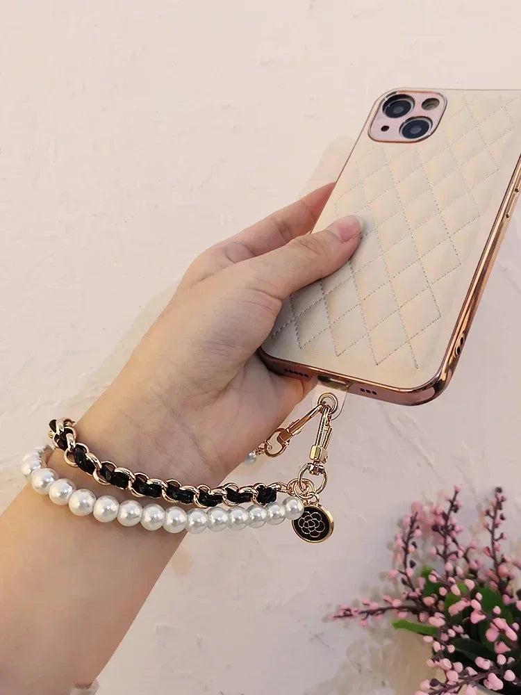 26cm Leather Pearl Camellia Mobile Phone Charm Bracelet Chain Anti-lost Universal Cell Phone Strap Rope Pendant Metal Key Chain.
