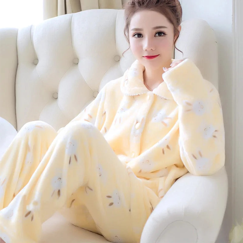 New Women's Autumn and Winter Warm Pyjamas Homewear Suit Coral Velvet Pajamas Girls Padded Thickened Sweet Flannel Homewear.